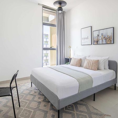 Frank Porter - The Pulse Residences Dubai Bagian luar foto