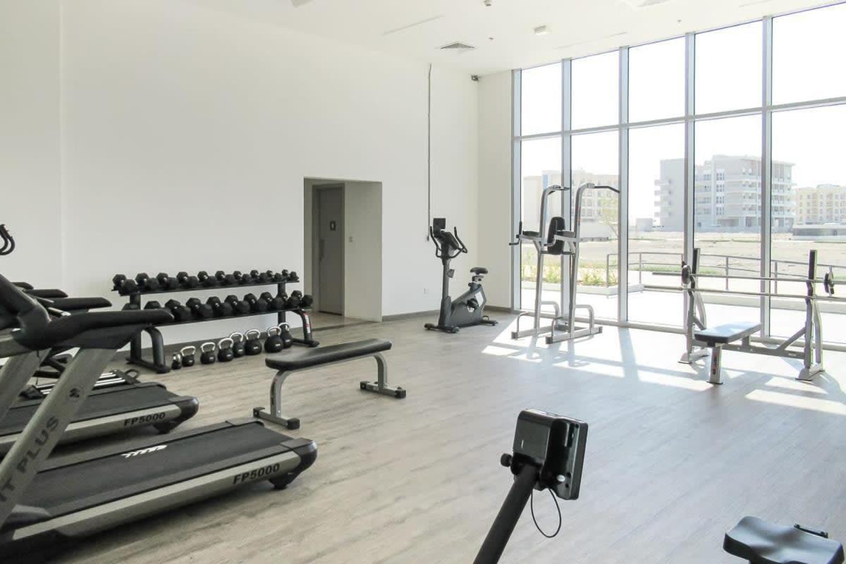 Frank Porter - The Pulse Residences Dubai Bagian luar foto
