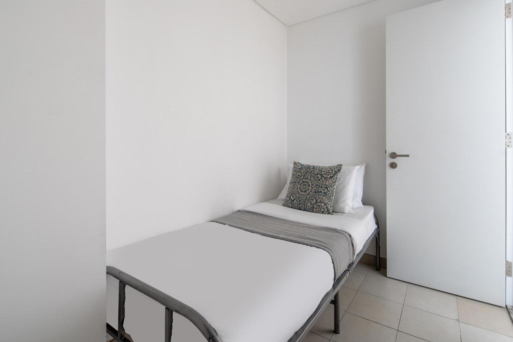 Frank Porter - The Pulse Residences Dubai Bagian luar foto
